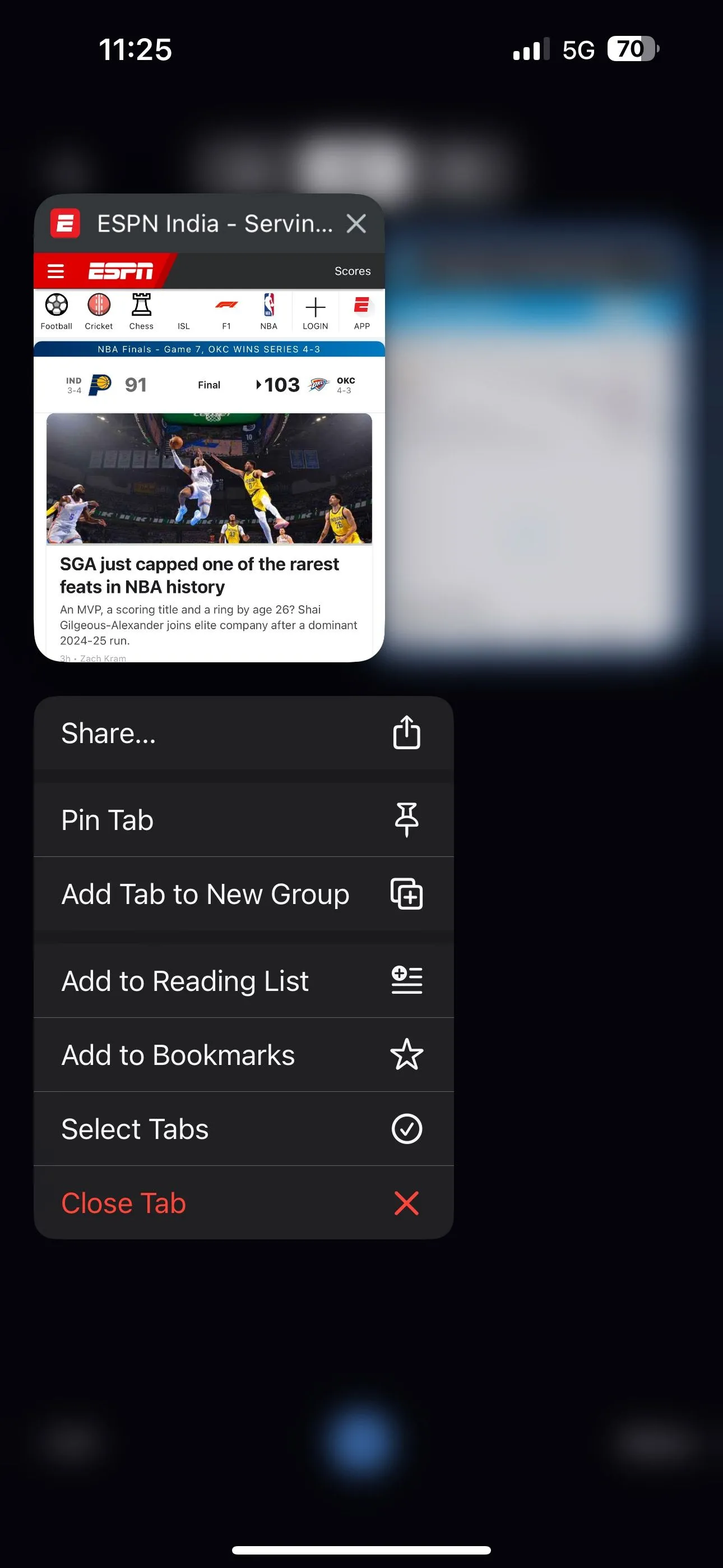 Màn hình tạo Nhóm Tab mới trên Chrome trên iPhone, cho phép đặt tên và chọn màu