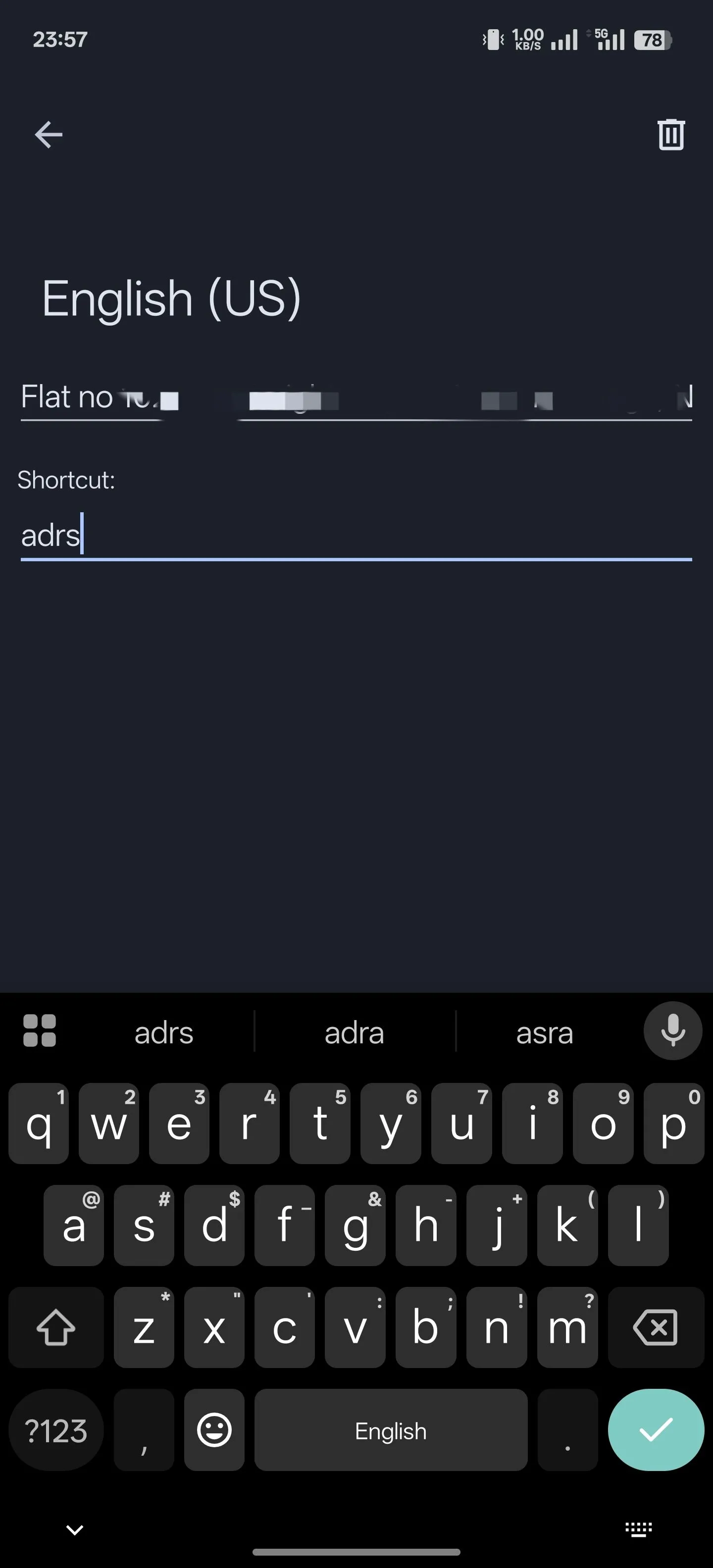 Màn hình tạo phím tắt văn bản mới trong Gboard, nhập cụm từ và phím tắt tương ứng.