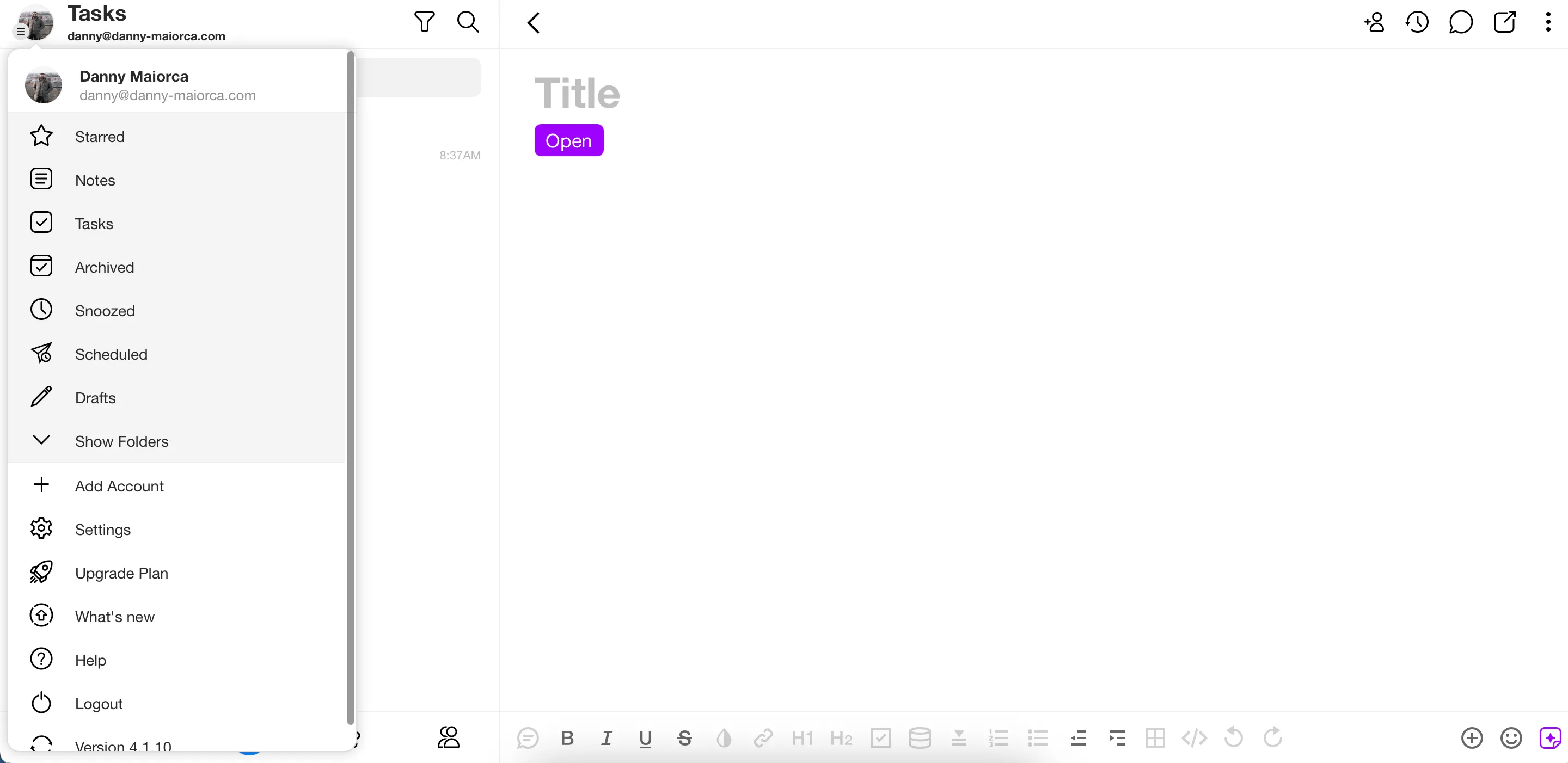 Màn hình ứng dụng Spike hiển thị menu thả xuống và tùy chọn "Tasks" được chọn để tạo danh sách việc cần làm.
