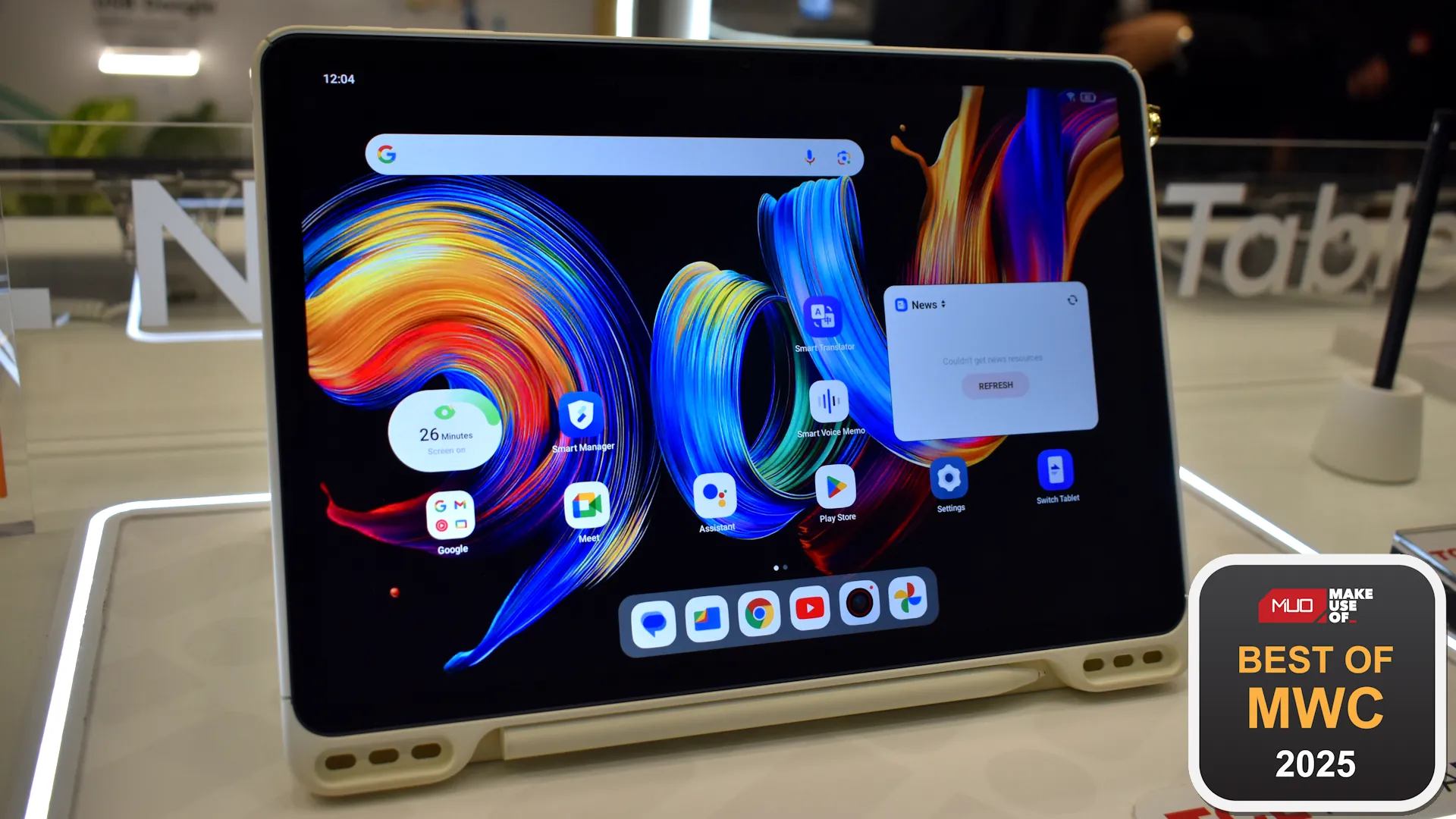 Máy tính bảng TCL Nxtpaper 11 Plus trưng bày tại MWC 2025, với màn hình công nghệ Nxtpaper 4.0 chống mỏi mắt