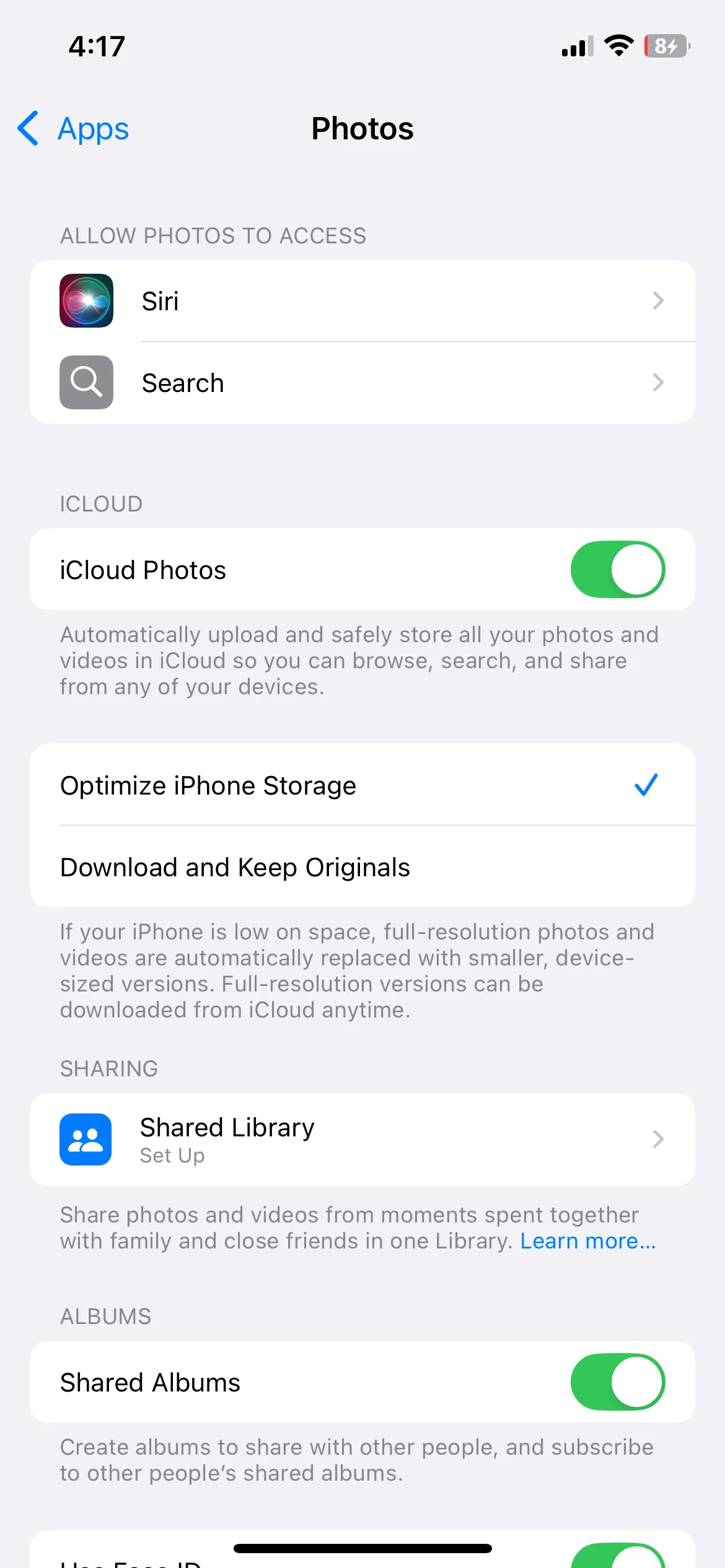 Menu cài đặt Ảnh trên iPhone, hiển thị tùy chọn Tối ưu hóa dung lượng iPhone để tiết kiệm bộ nhớ