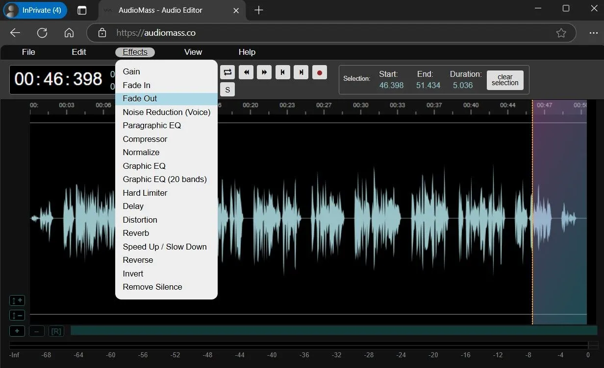 Menu Effects hiển thị tùy chọn Fade out trong trình chỉnh sửa AudioMass