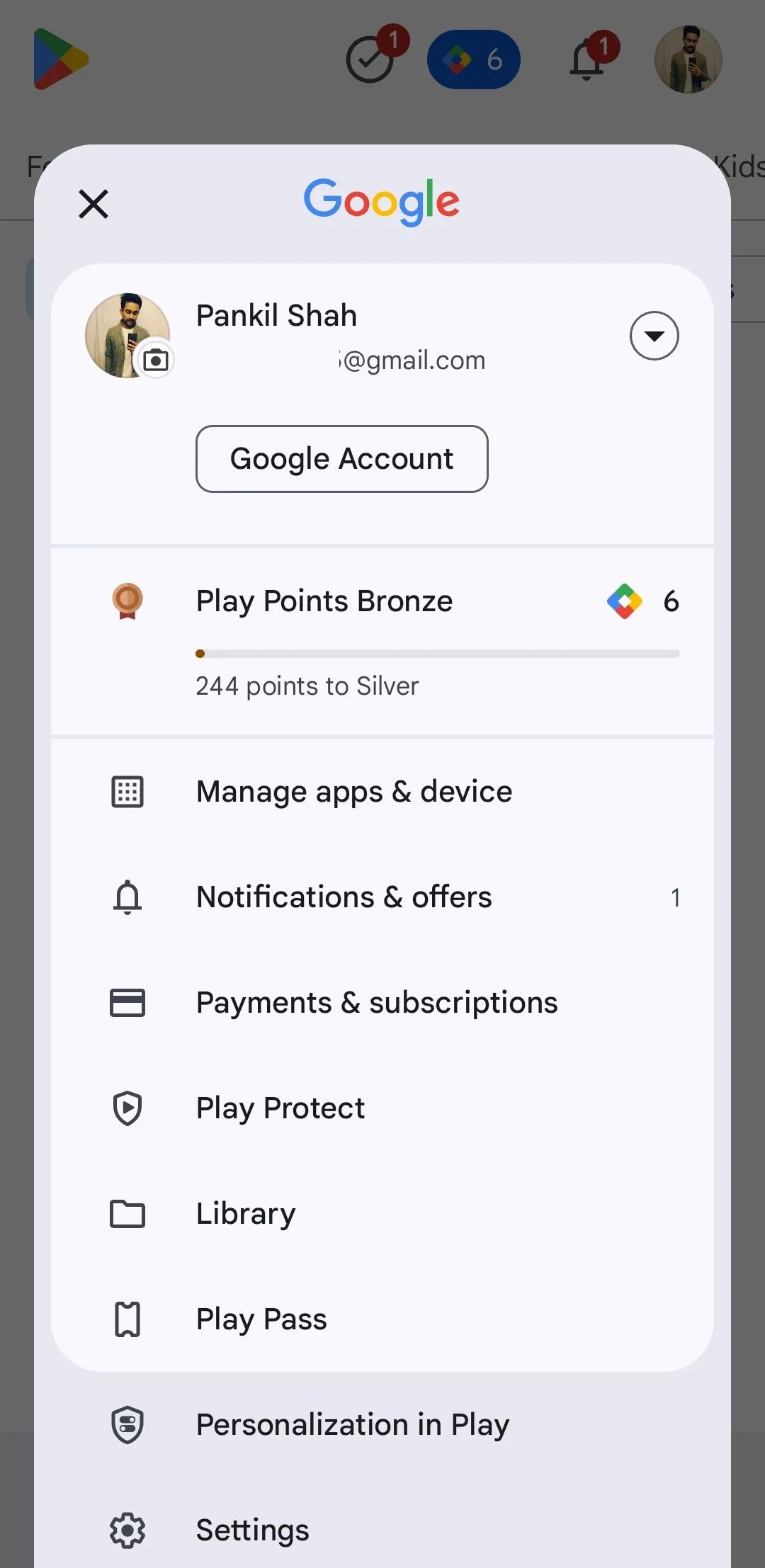 Menu Google Play Store trên điện thoại Android, nơi truy cập các tùy chọn quản lý ứng dụng và thiết bị.