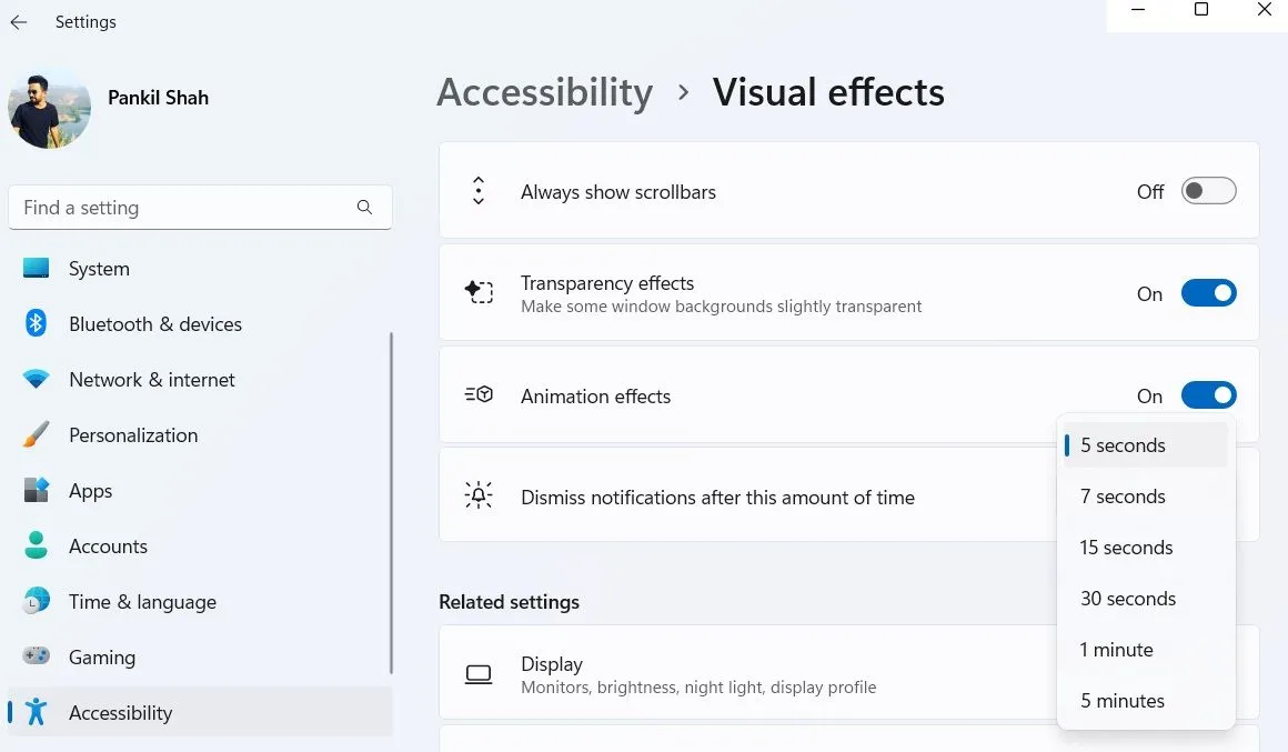 Menu tùy chỉnh thời gian hiển thị biểu ngữ thông báo trong cài đặt Trợ năng của Windows 11