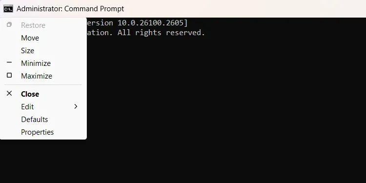 menu tùy chọn khi nhấp vào biểu tượng Command Prompt ở góc trên bên trái cửa sổ CMD