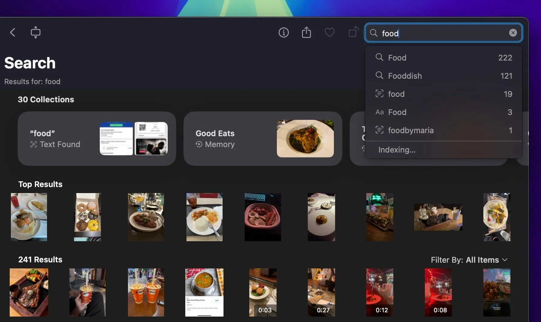 Minh họa tính năng tìm kiếm ảnh bằng ngôn ngữ tự nhiên trong ứng dụng Photos trên macOS Sequoia, giúp dễ dàng tìm lại kỷ niệm.