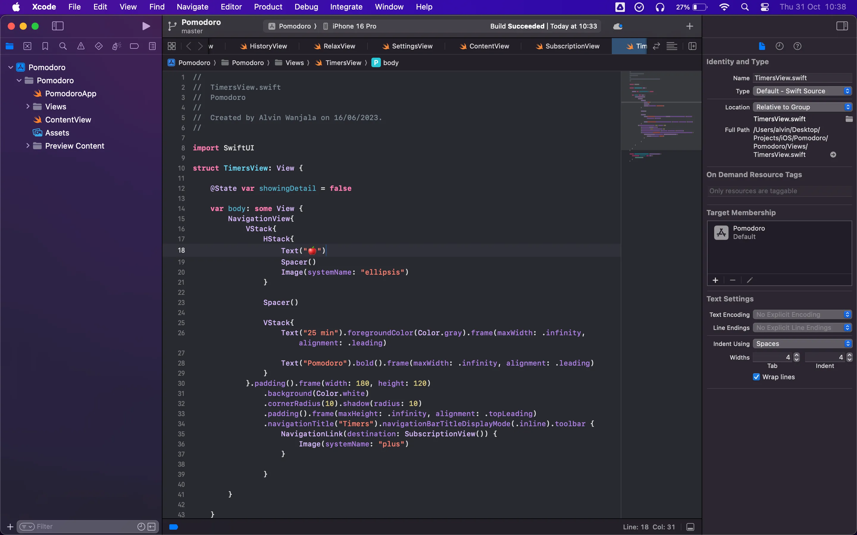 Môi trường phát triển tích hợp Xcode hiển thị mã lập trình trên màn hình Mac