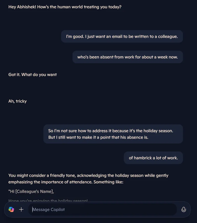 Người dùng đang soạn email bằng cách đọc to cho Copilot Voice, thể hiện khả năng trợ lý viết của AI
