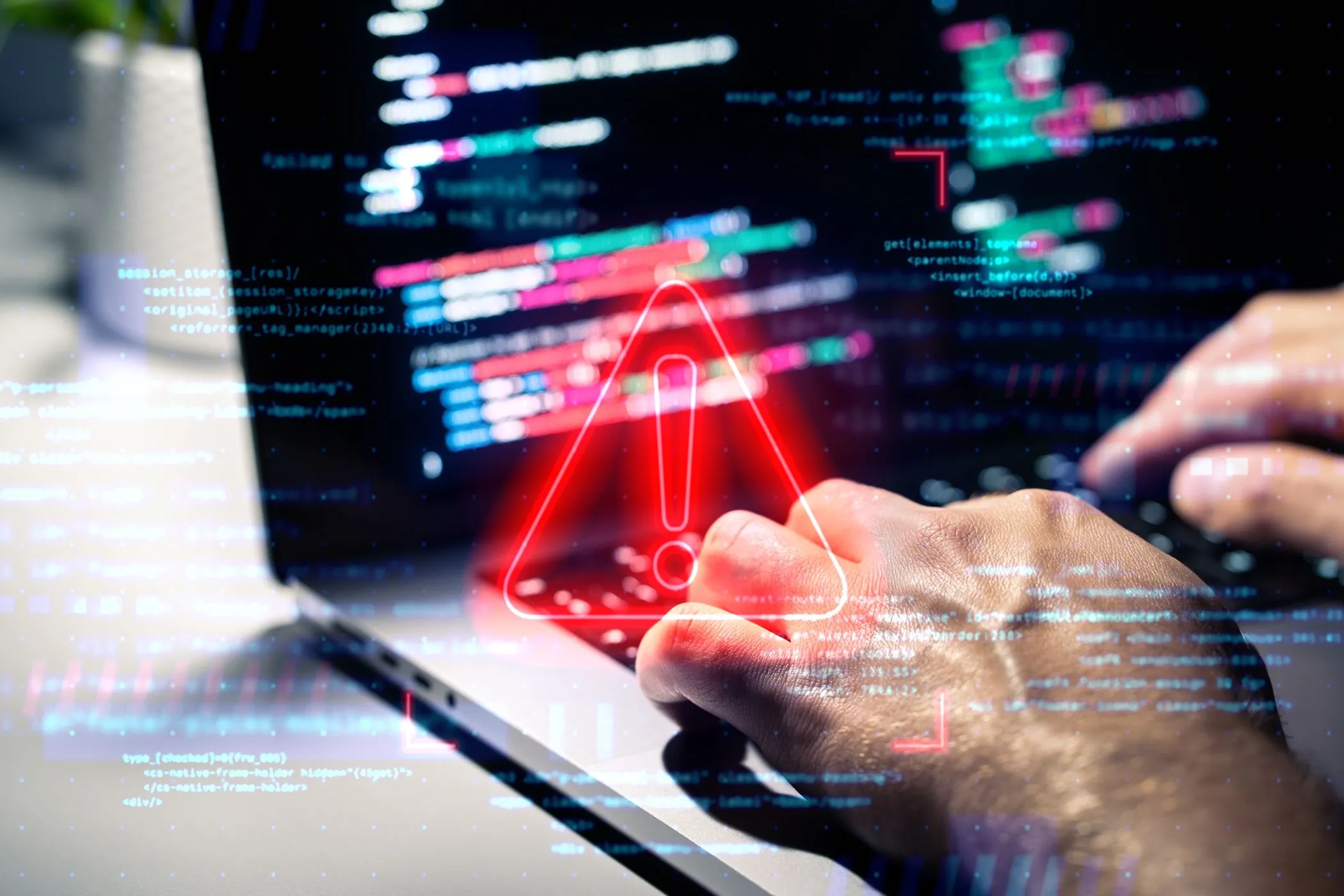 Người dùng đang xem cảnh báo bảo mật trên laptop, biểu tượng rò rỉ dữ liệu trên dark web.