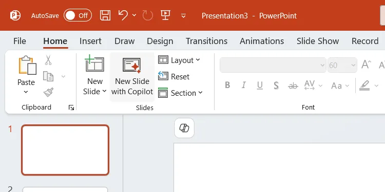 Nút New Slide with Copilot (Slide mới với Copilot) trong PowerPoint để tạo slide bằng AI