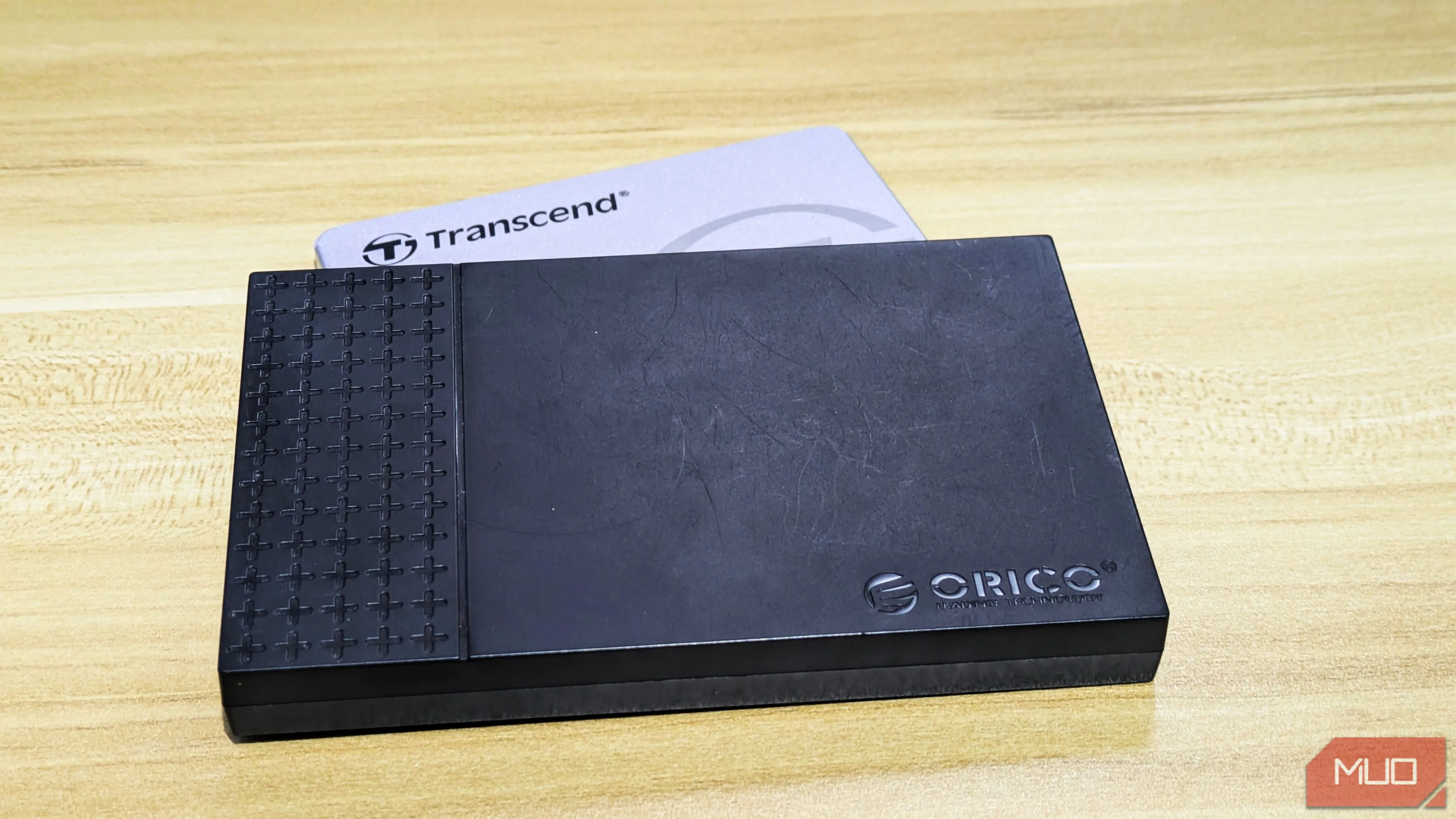Ổ cứng SSD Transcend và adapter Orico