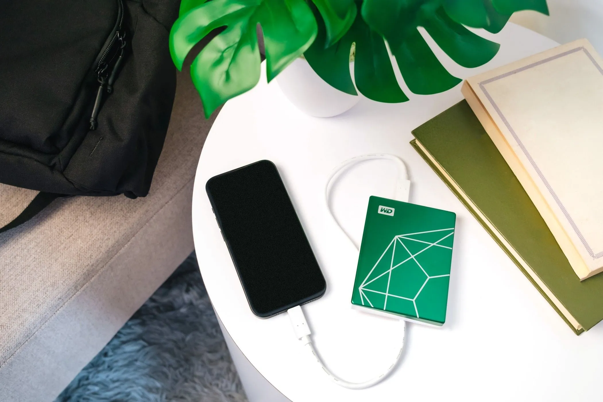 Ổ cứng WD My Passport Ultra phiên bản kỷ niệm 20 năm kết nối với điện thoại di động