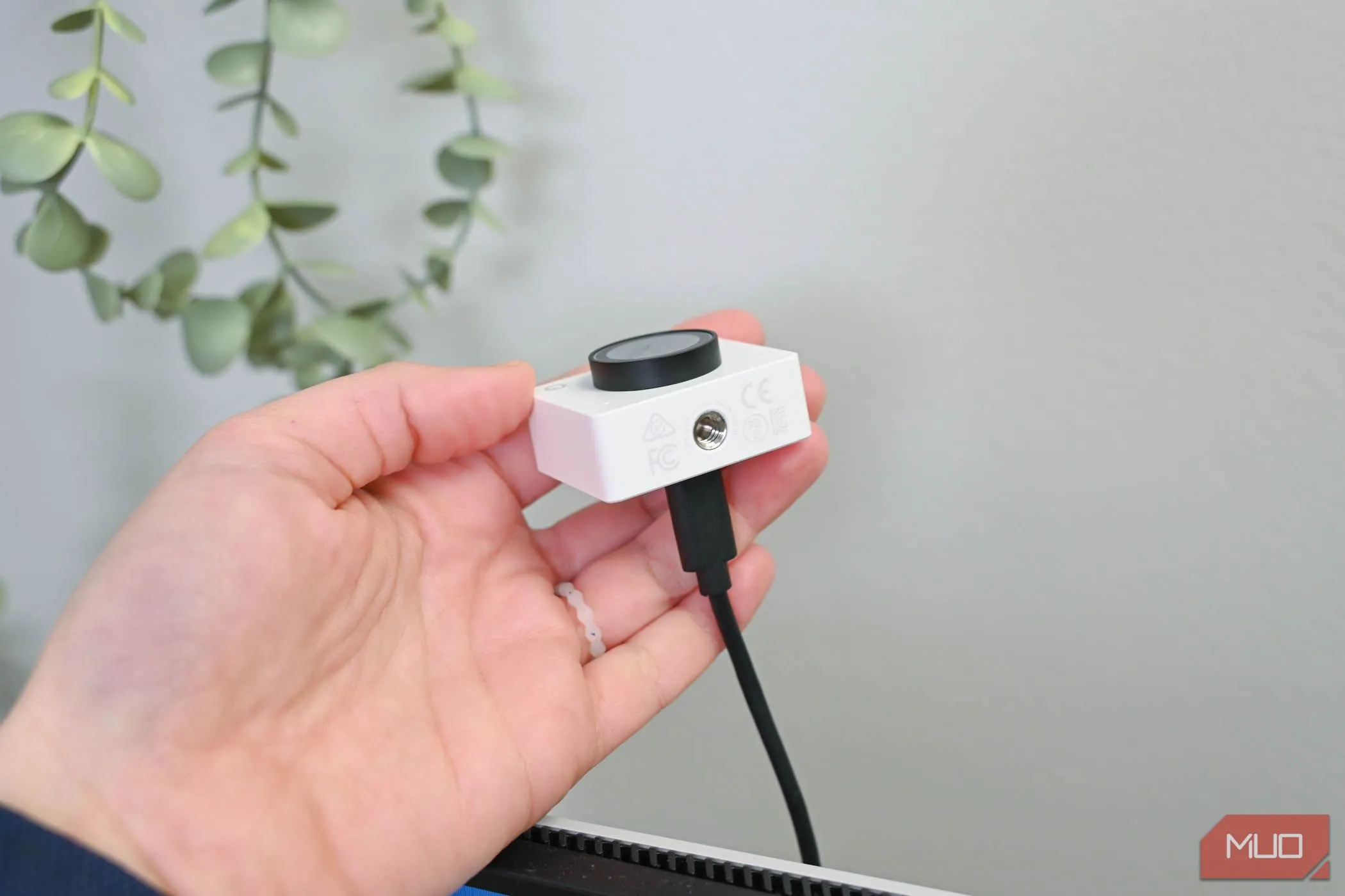 Ren gắn kết của OBSBOT Meet 2