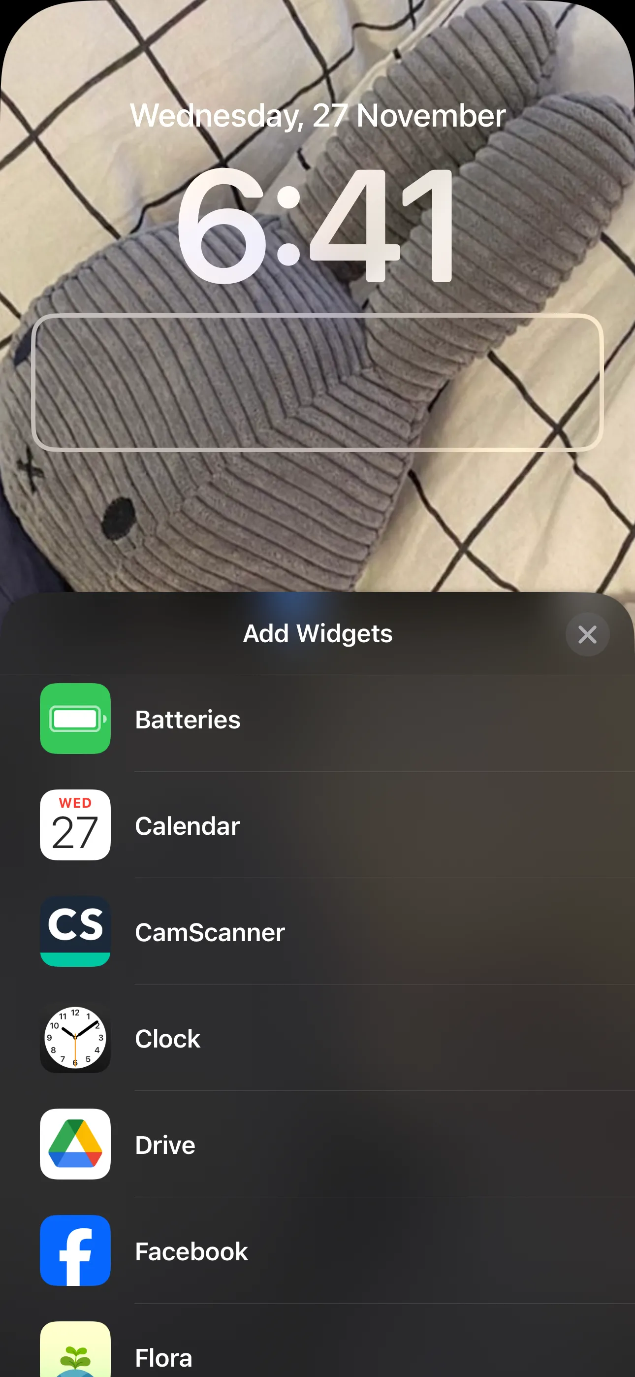 Thêm widget vào màn hình khóa iPhone từ giao diện tùy chỉnh