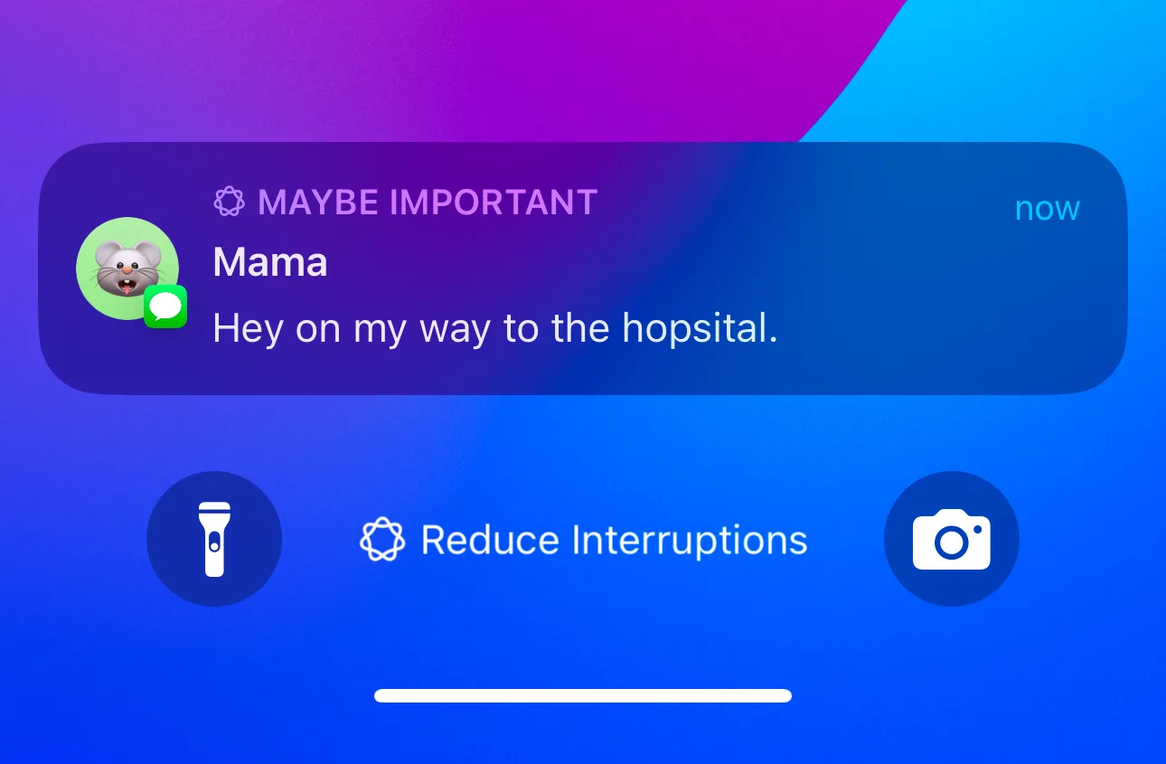 Thông báo được gắn nhãn "Maybe Important" hiển thị trên màn hình iPhone, cho thấy AI đã phân loại mức độ ưu tiên.