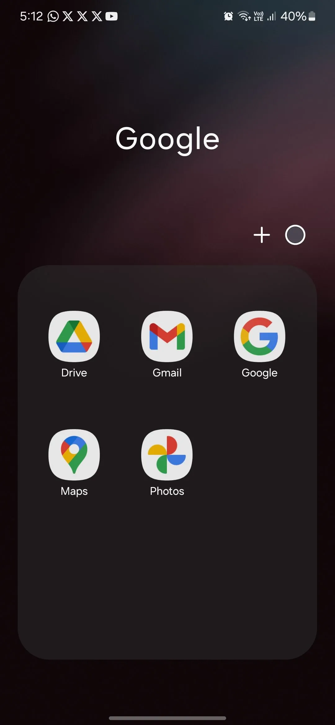 Thư mục ứng dụng Google được cài sẵn trên điện thoại Samsung, minh họa bloatware