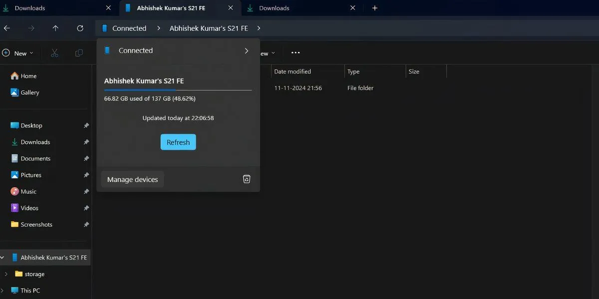 Trạng thái kết nối điện thoại di động hiển thị trong File Explorer Windows 11