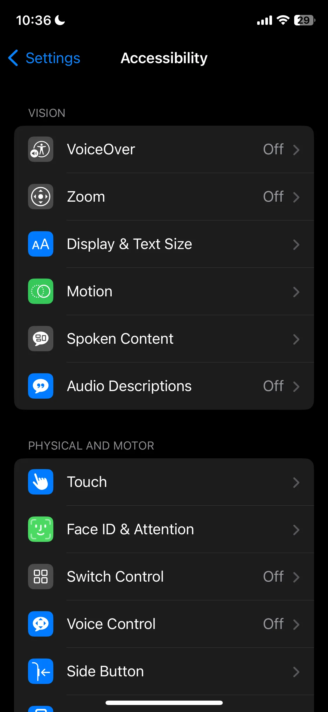 Trang Trợ năng trên iPhone hiển thị các tùy chọn cải thiện trải nghiệm người dùng, bao gồm Giảm độ trong suốt