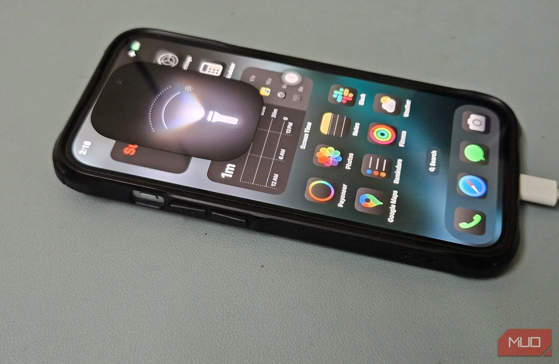 Tránh đèn flash khi chụp ảnh đêm bằng smartphone