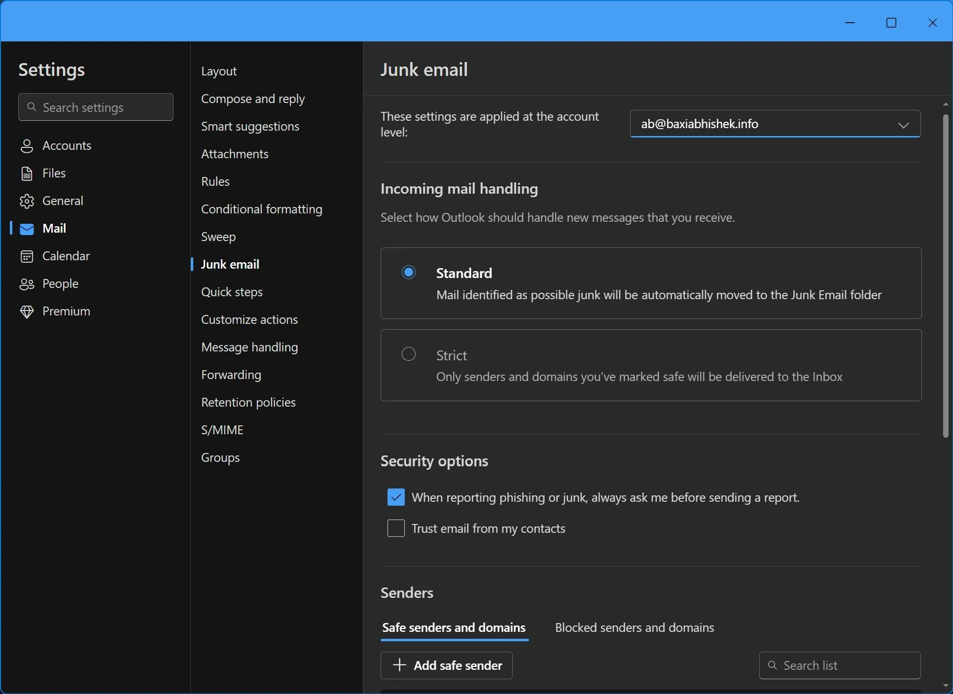 Tùy chỉnh cài đặt thư rác (Junk email) và danh sách người gửi bị chặn trong Microsoft Outlook.