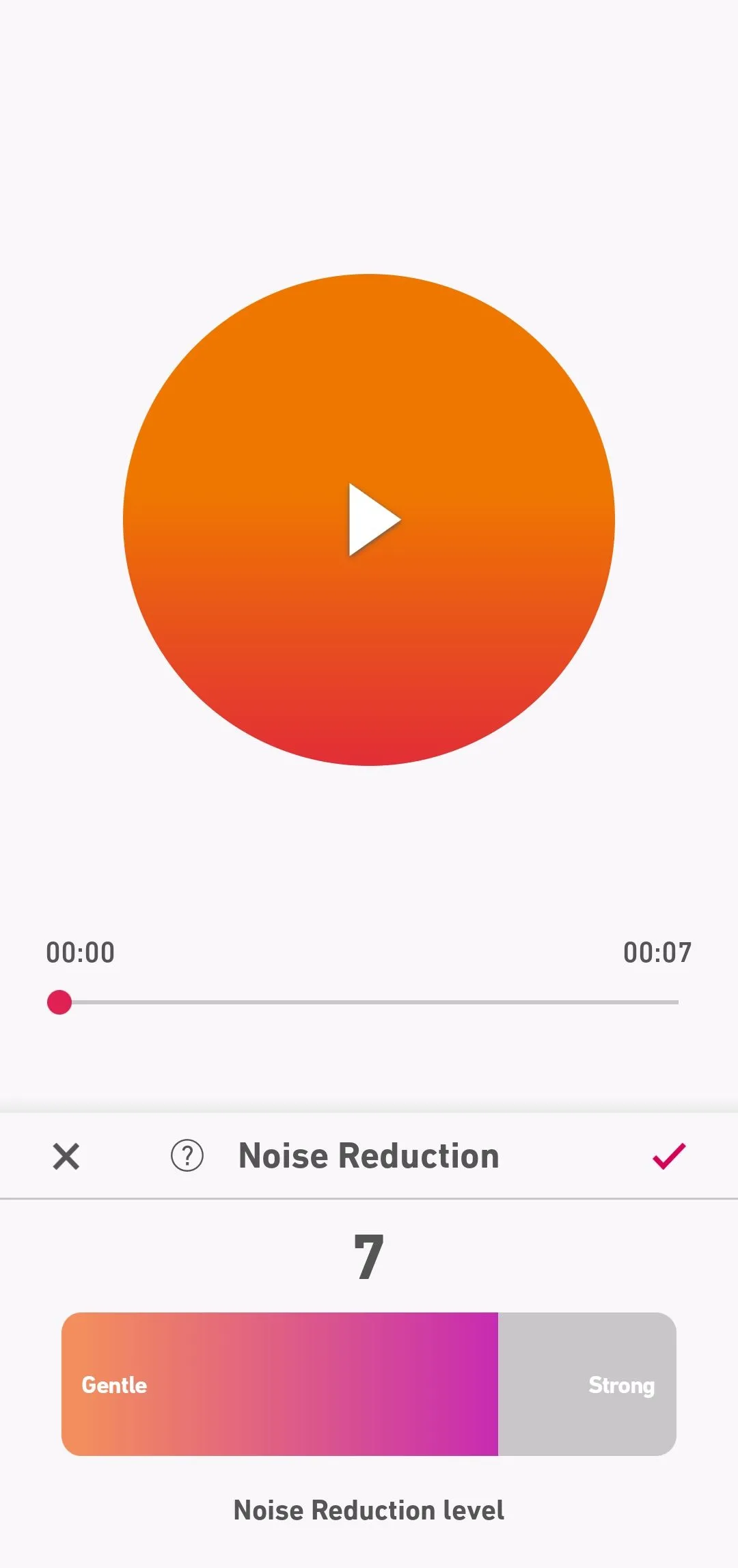 Tùy chọn giảm tiếng ồn chuyên nghiệp trong ứng dụng Dolby On, cho phép người dùng kiểm soát cường độ khử tạp âm nền hiệu quả.