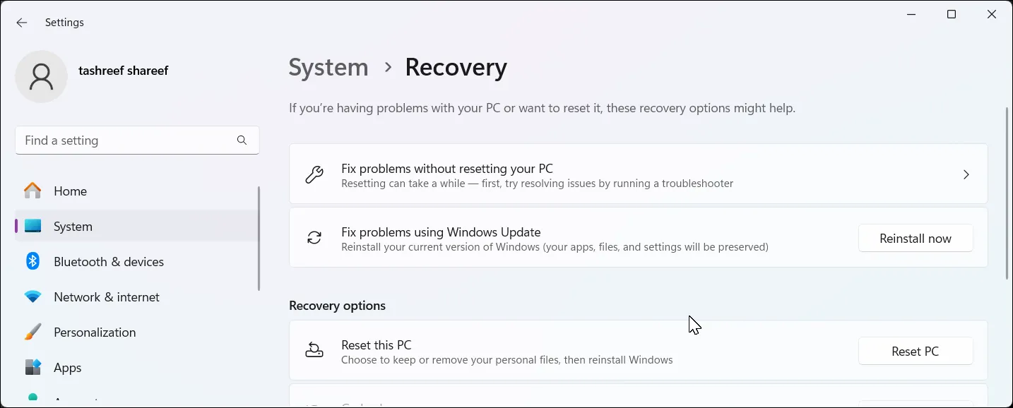 Ứng dụng Cài đặt trong Windows 11 hiển thị tùy chọn 'Khắc phục sự cố bằng Windows Update' tại mục Recovery