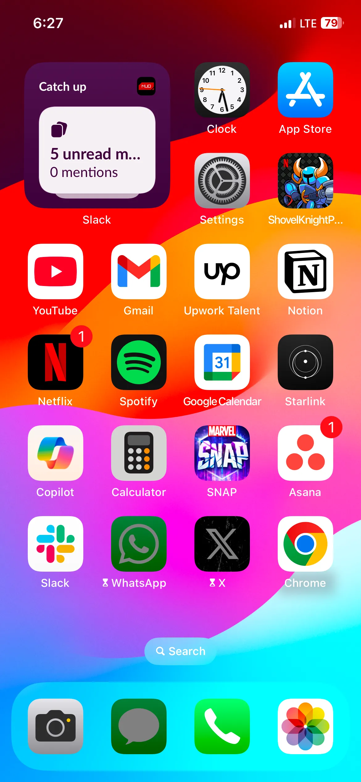 Widget Slack hiển thị số lượng tin nhắn chưa đọc và đề cập cần chú ý từ các không gian làm việc.