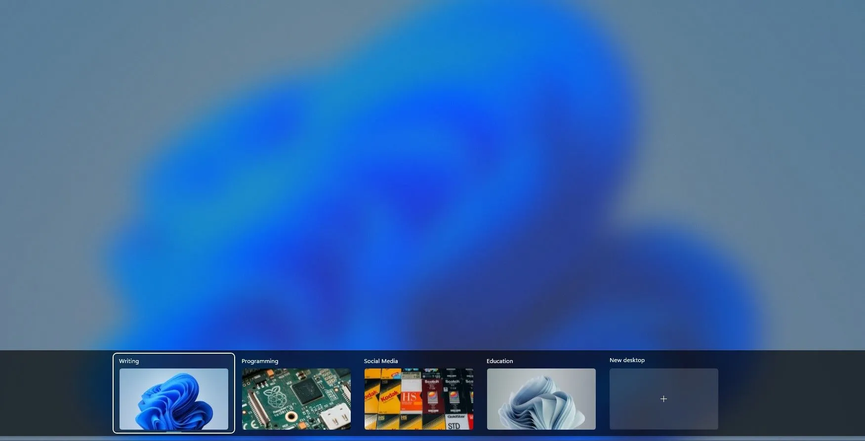 Xem và quản lý các Màn hình Ảo (Virtual Desktops) trong Windows