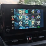 Danh sách ứng dụng hiển thị trên giao diện Android Auto trong ô tô