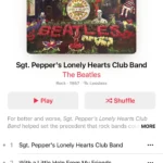 Giao diện trang album trên Apple Music hiển thị tùy chọn tạo đài phát thanh từ bài hát.