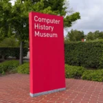 Hình ảnh Bảo tàng Lịch sử Máy tính ở Mountain View, California, nơi trải nghiệm ghi chú giọng nói với Gemini Live.