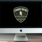 Logo được tạo bằng AI Kittl với các yếu tố hình học trừu tượng và phông chữ đơn giản.