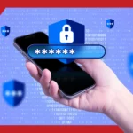 Tay cầm điện thoại thông minh với biểu tượng lá chắn bảo mật và mật khẩu